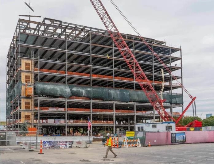 10.14.2020 SGA-Designed Life Sciences Building Reaches Topping Off Milestone in Somerville